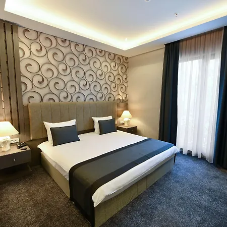 D'lux Boutique Hotell 3*