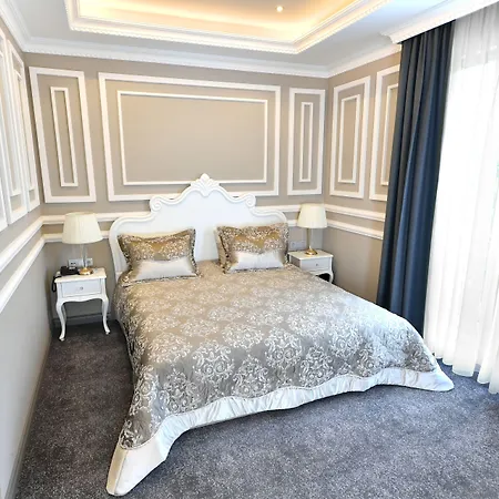 Hotell D'lux Boutique 3*