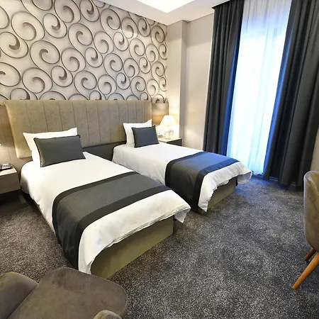 D'lux Boutique Hotell 3*