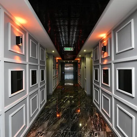 D'lux Boutique Hotel 3*
